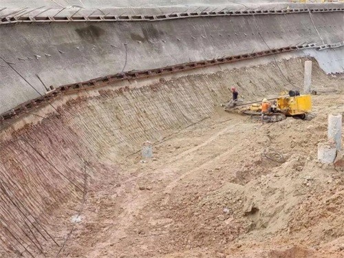 迭部基坑边坡加固